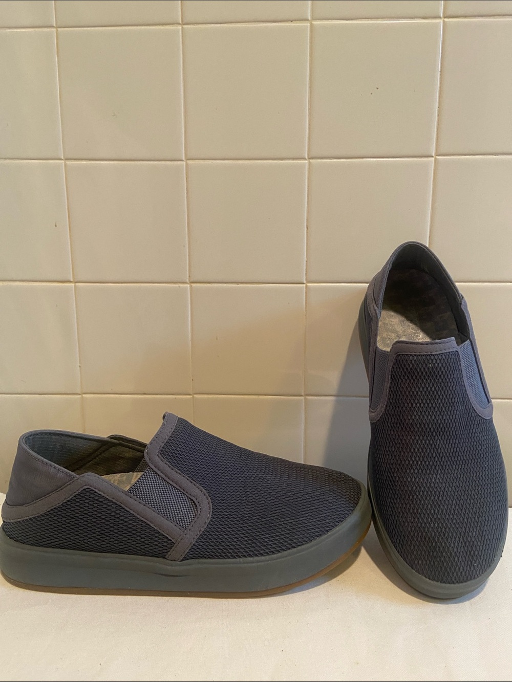 🩷Olukai Women’s Gray Slip- On Sneaker Loafers Size 7
